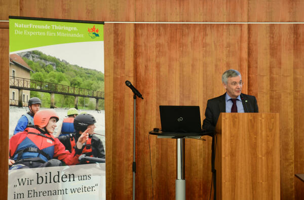 Bild vergrößern: Eröffnung Konferenz Flusslandschaft durch Landrat Rolf Keil