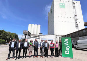 Bild vergrößern: Besuch der Landunion Sachsen bei der BayWa Agrarhandel GmbH in Neumark