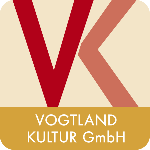Bild vergrößern: Das Bild zeigt das Logo der Vogtland Kultur GmbH. Ein rotes V und ein roten K auf beigem Hintergrund. Darunter der SChriftzug "Vogtland Kultur GmbH".