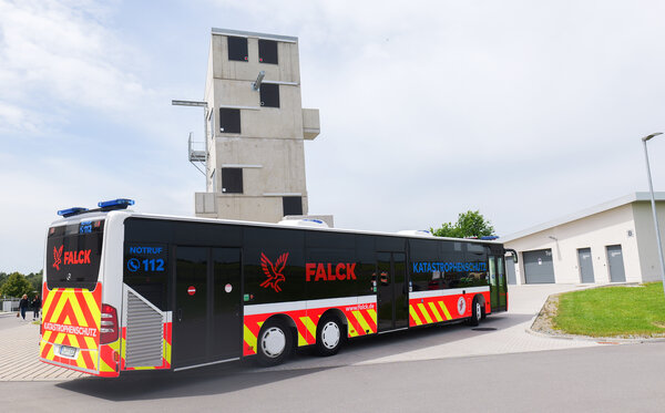 Bild vergr&ouml;&szlig;ern: Der neue Behandlungs- und Transportbus (BTB).