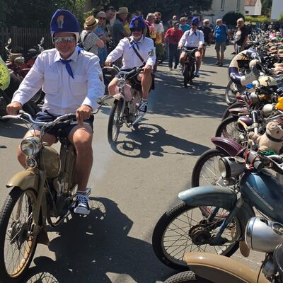 Das Bild zeigt einige Teilnehmer des diesj&auml;hrigen SR-Treffens.