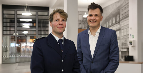 Bild vergr&ouml;&szlig;ern: Gerd P&uuml;rzel (links) und Nick Matthias Ziegenbalg.