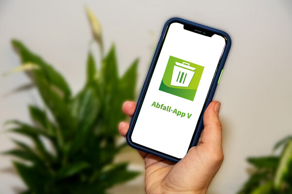 Bild vergr&ouml;&szlig;ern: Das App-Icon der neuen App, einer M&uuml;lltonne auf gr&uuml;nem Hintergrund.
