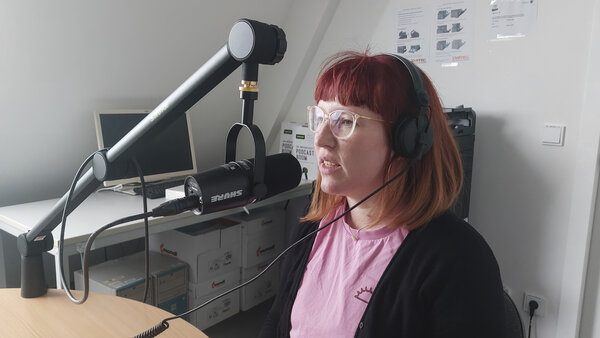 Bild vergr&ouml;&szlig;ern: Berit Ziebuhr arbeitet beim Sozialpsychiatrischen Dienst und ber&auml;t Betroffene wie auch Angeh&ouml;rige in psychischen Notlagen.