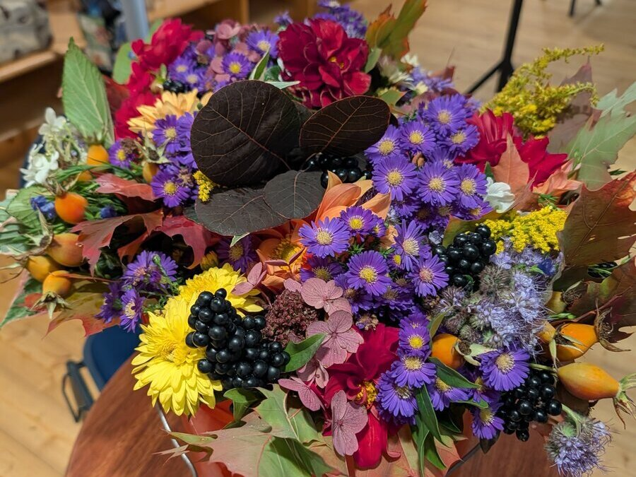 Bunte Blumen unterstrichen das Motto des Aktionstages.